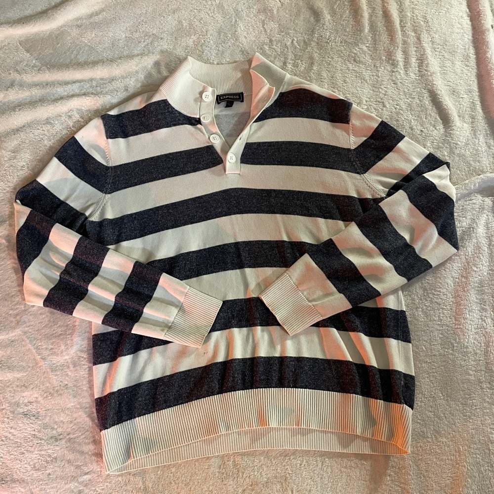 Express stripped quarter button up